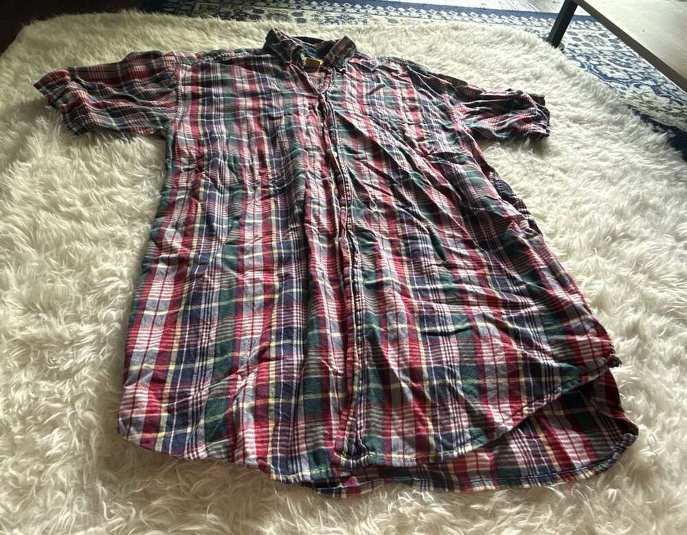 Duck‎ Head Vintage Red and Green Plaid Button-Up Shirt